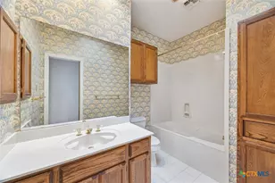 640 Woodlake Dr, Mcqueeney, TX 78123 - Photo 36