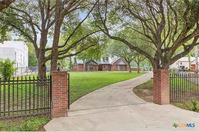 640 Woodlake Drive, Mcqueeney, TX 78123 - Photo 2