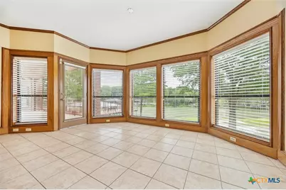 640 Woodlake Drive, Mcqueeney, TX 78123 - Photo 10