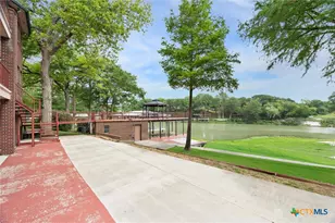 640 Woodlake Dr, Mcqueeney, TX 78123 - Photo 38