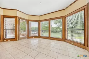 640 Woodlake Dr, Mcqueeney, TX 78123 - Photo 14