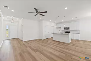 7806 Timber Holw Ln, Temple, TX 76502 - Photo 6