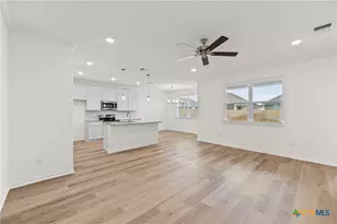 7806 Timber Holw Ln, Temple, TX 76502 - Photo 4