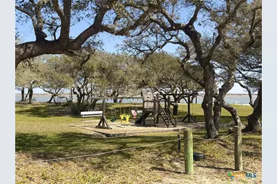 1105 W Bayshore Drive, Palacios, TX 77465 - Photo 26
