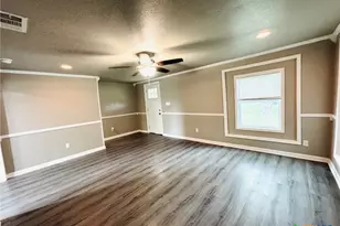 706 Golf Course Rd, Gatesville, TX 76528 - Photo 4