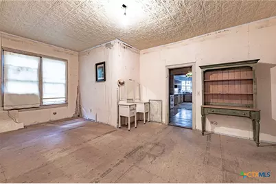 204 Avenue F, Shiner, TX 77984 - Photo 18