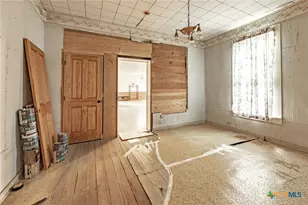 204 Ave F, Shiner, TX 77984 - Photo 20