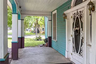 204 Ave F, Shiner, TX 77984 - Photo 4