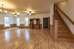 204 Ave F, Shiner, TX 77984 - Photo 6