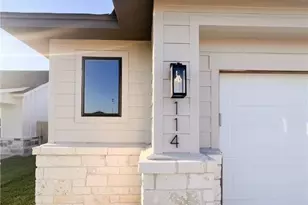 114 Raindance Ct, Victoria, TX 77904 - Photo 2