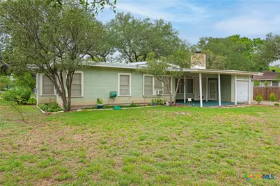 451 Burges Street, Seguin, TX 78155 - Photo 8
