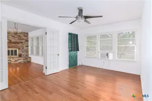 451 Burges St, Seguin, TX 78155 - Photo 22