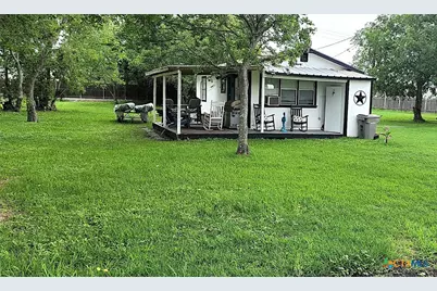 308 W Saint Louis Avenue, Seadrift, TX 77983 - Photo 2