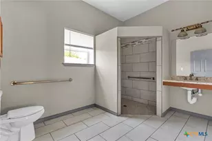 504 S 1st St, Copperas Cove, TX 76522 - Photo 8