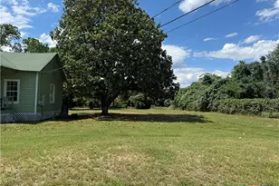 400 Grimes St, Cuero, TX 77954 - Photo 4