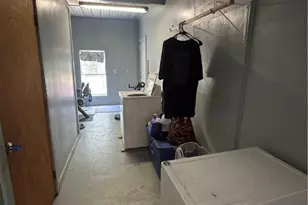 400 Grimes St, Cuero, TX 77954 - Photo 10