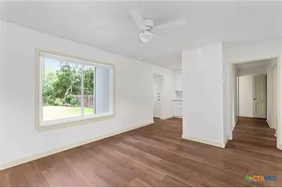 1005/1007 Haynes Street #7, San Marcos, TX 78666 - Photo 4