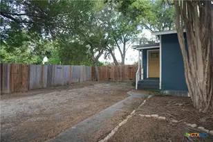 1101/1103 Haynes St, San Marcos, TX 78666 - Photo 4