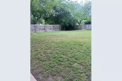 508 E Courthouse Street, Cuero, TX 77954 - Photo 10