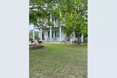 508 E Courthouse Street, Cuero, TX 77954 - Photo 1