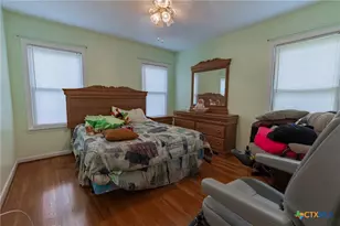 216 Prospect St, Seguin, TX 78155 - Photo 16