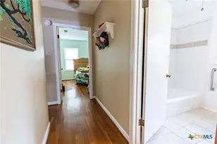 216 Prospect St, Seguin, TX 78155 - Photo 14