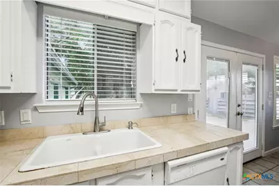 1890 Ponderosa Drive, New Braunfels, TX 78132 - Photo 12