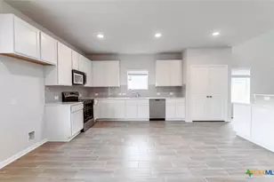 1240 Sweden, Seguin, TX 78155 - Photo 10