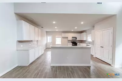 1240 Sweden, Seguin, TX 78155 - Photo 8