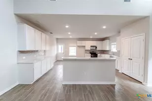 1240 Sweden, Seguin, TX 78155 - Photo 8