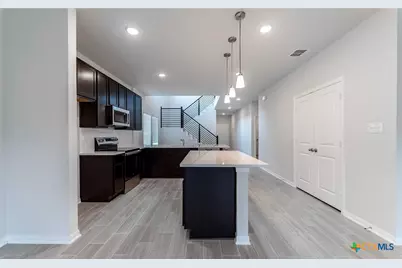 1232 Sweden, Seguin, TX 78155 - Photo 8