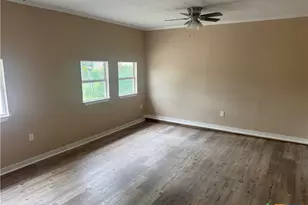 1315 S 51st St, Temple, TX 76504 - Photo 6