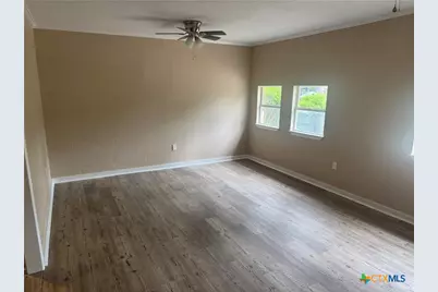 1315 S 51st Street, Temple, TX 76504 - Photo 8