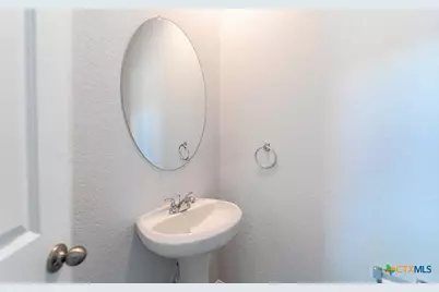 1216 Sweden, Seguin, TX 78155 - Photo 18