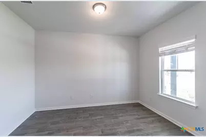 1216 Sweden, Seguin, TX 78155 - Photo 2