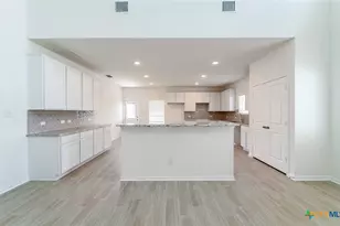 1225 Agnus Grv, Seguin, TX 78155 - Photo 6