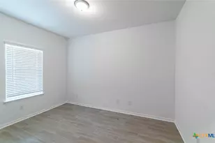 1225 Agnus Grv, Seguin, TX 78155 - Photo 2