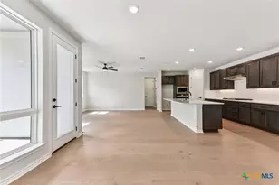 127 Antoinette Wy, San Marcos, TX 78666 - Photo 8