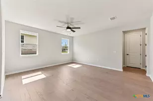 127 Antoinette Wy, San Marcos, TX 78666 - Photo 4