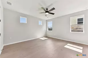 127 Antoinette Wy, San Marcos, TX 78666 - Photo 6