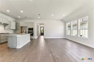 1628 Dancing Oak Ln, San Marcos, TX 78666 - Photo 4