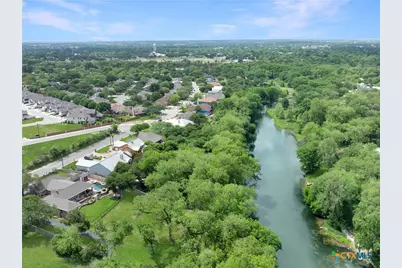 1049 River Terrace, New Braunfels, TX 78130 - Photo 4