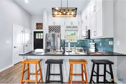 145 Navarro Crossing, Seguin, TX 78155 - Photo 6