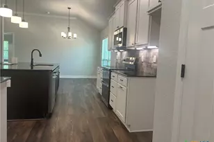 2005 Edna Ln, Troy, TX 76579 - Photo 2