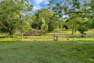 000 San Antonio River Rd, Victoria, TX 77905 - Photo 26