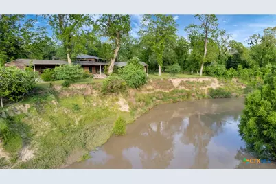 000 San Antonio River Road, Victoria, TX 77905 - Photo 6