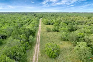 000 San Antonio River Rd, Victoria, TX 77905 - Photo 34