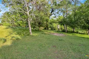 000 San Antonio River Rd, Victoria, TX 77905 - Photo 22