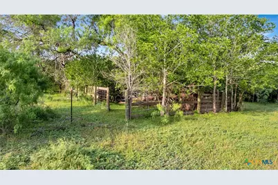 000 San Antonio River Road, Victoria, TX 77905 - Photo 24