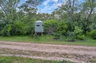 000 San Antonio River Rd, Victoria, TX 77905 - Photo 32